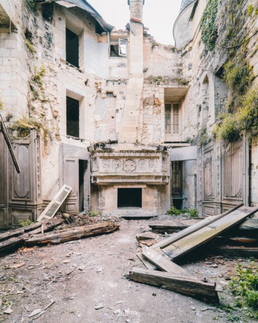 ↓
Château à l’abandon, France 2022

Website : ledecay.com
Flickr : flickr.com/le_decay
Facebook : fb.com/ledecayphotographie