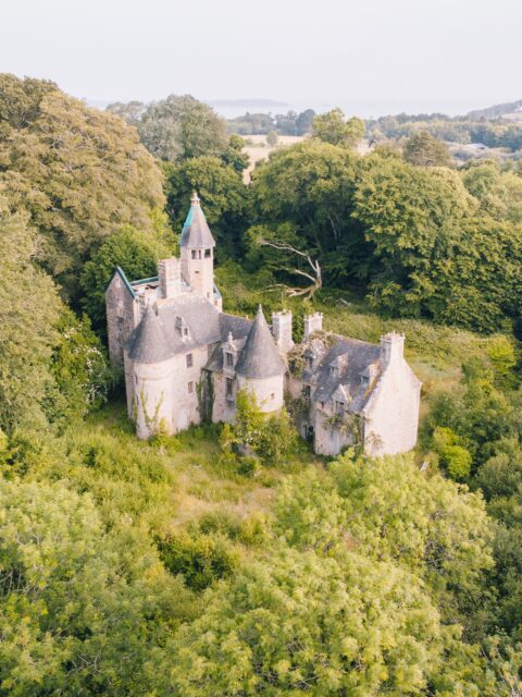 Château abandonné quelque part en France 🇫🇷

Website : ledecay.com
Flickr : flickr.com/le_decay
Facebook : fb.com/ledecay.photographie

#urbex #decay #abandoned #architecture #ruins