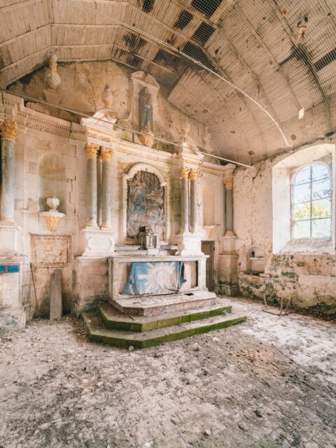 « À chaque jour suffit sa peine » ✝️

Website : ledecay.com
Flickr : flickr.com/le_decay
Facebook : fb.com/ledecay.photographie

#urbex #decay #abandoned #architecture #ruins